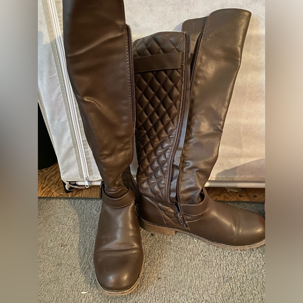 Women’s over the knee boots